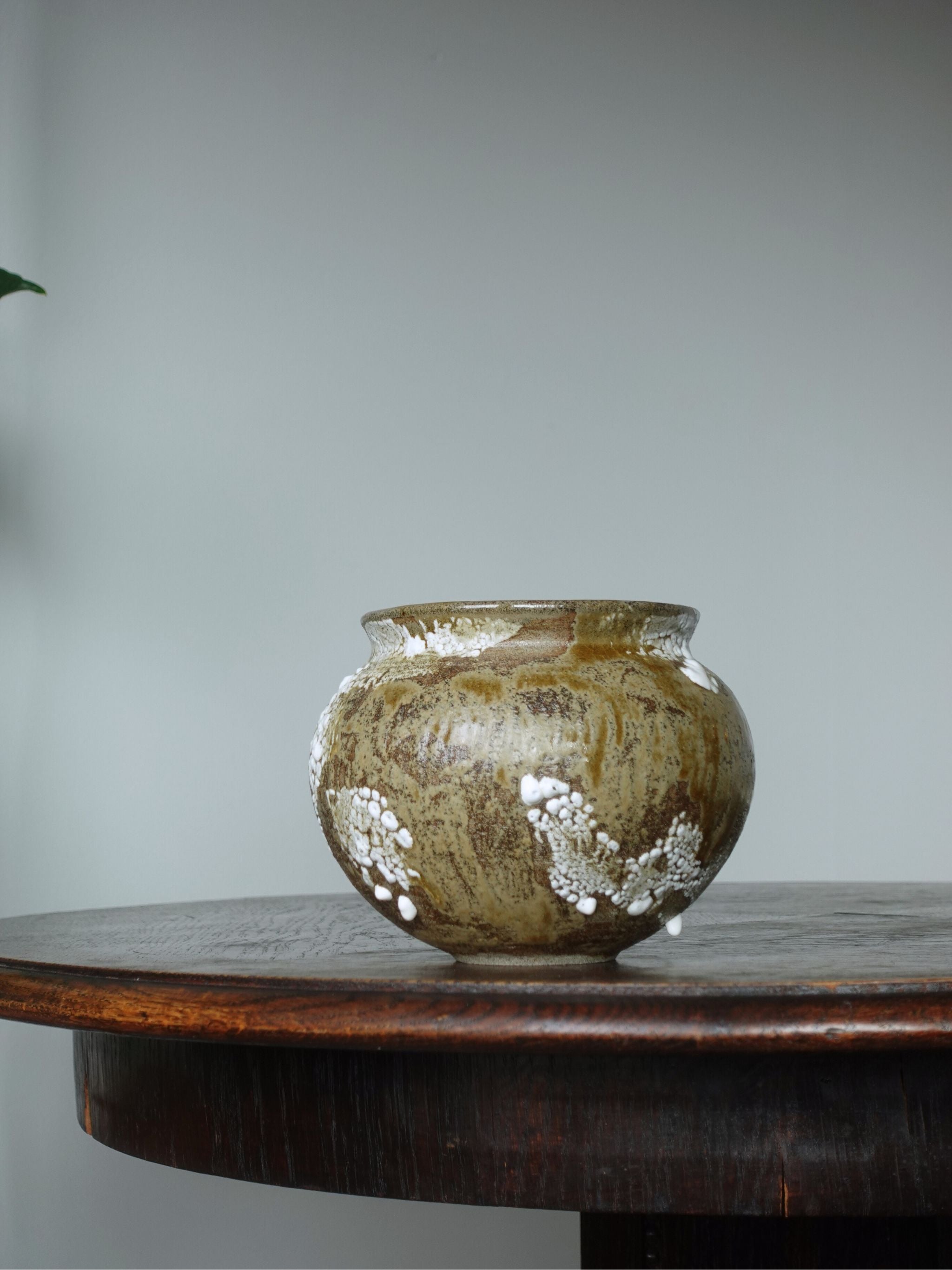 Wide-neck vase