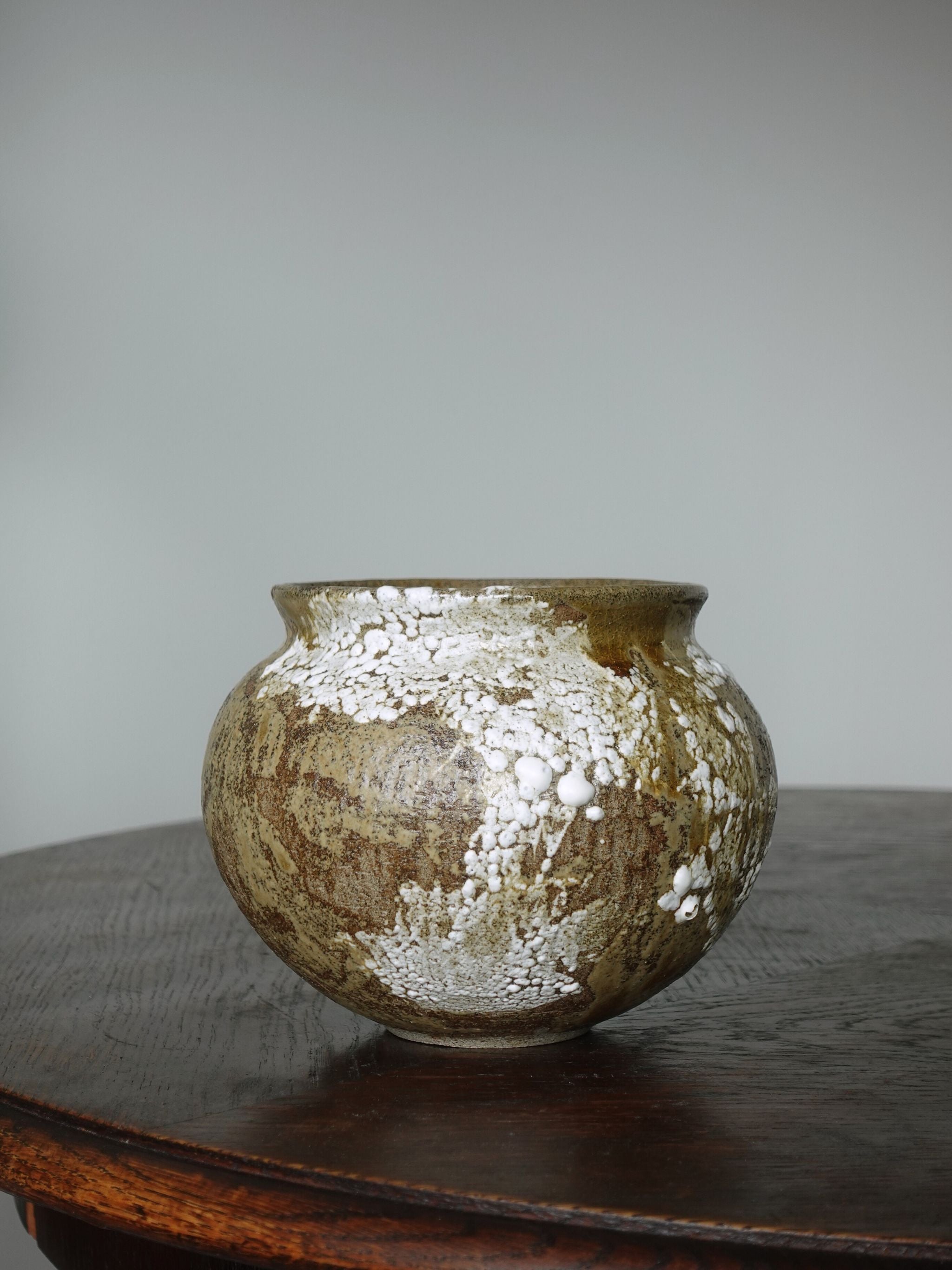 Wide-neck vase
